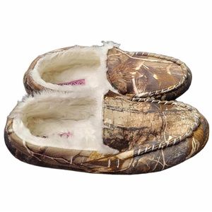 WOMENS SLIPPERS